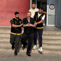 Cinayetten aranırken fenomen olmaya çalışmış!