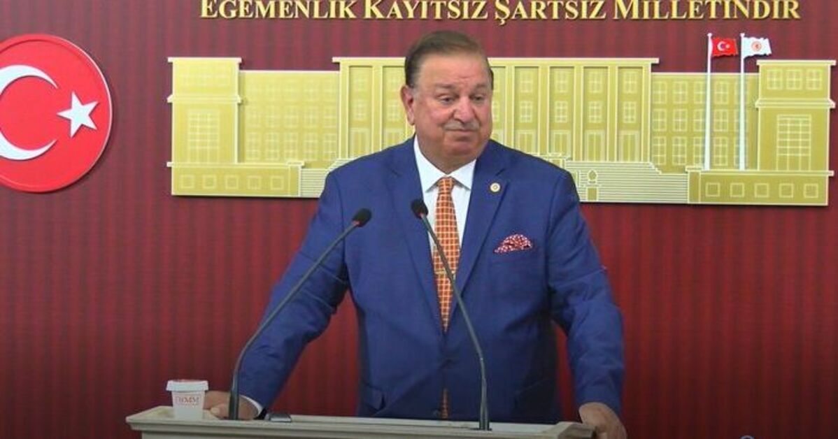 YRP'deki görevlerinden istifa etti