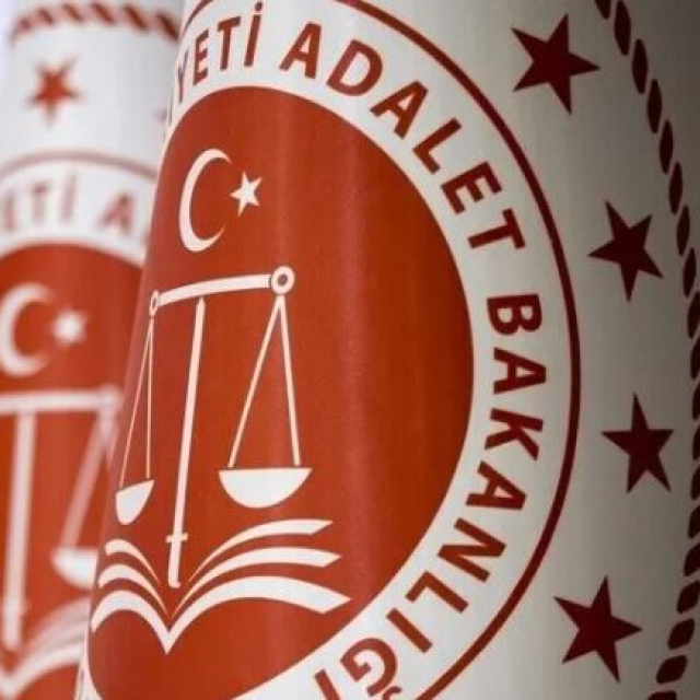 Adalet Bakanlığı’ndan fotoğraf açıklaması
