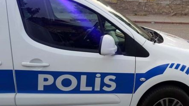 Firari emniyetçileri "tehditle" yönlendirmeye çalıştı