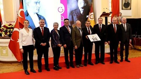 Türkiye'nin en köklü spor kulüplerinden Galatasaray, kuruluşunun 121. yıl