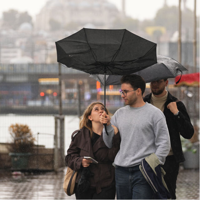 Bu gece başlıyor... Meteoroloji ve AKOM İstanbul için saat verdi