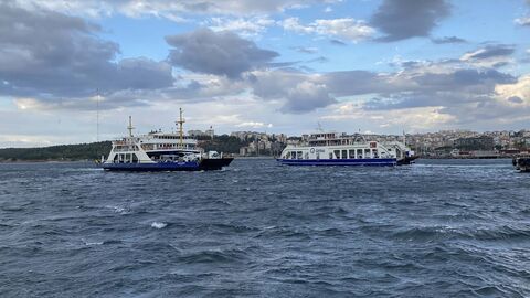 Gökçeada ve Bozcaada'ya fırtına engeli