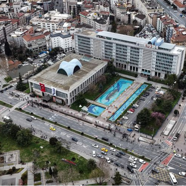 İBB yolsuzluk davasında 4 sanığa tahliye