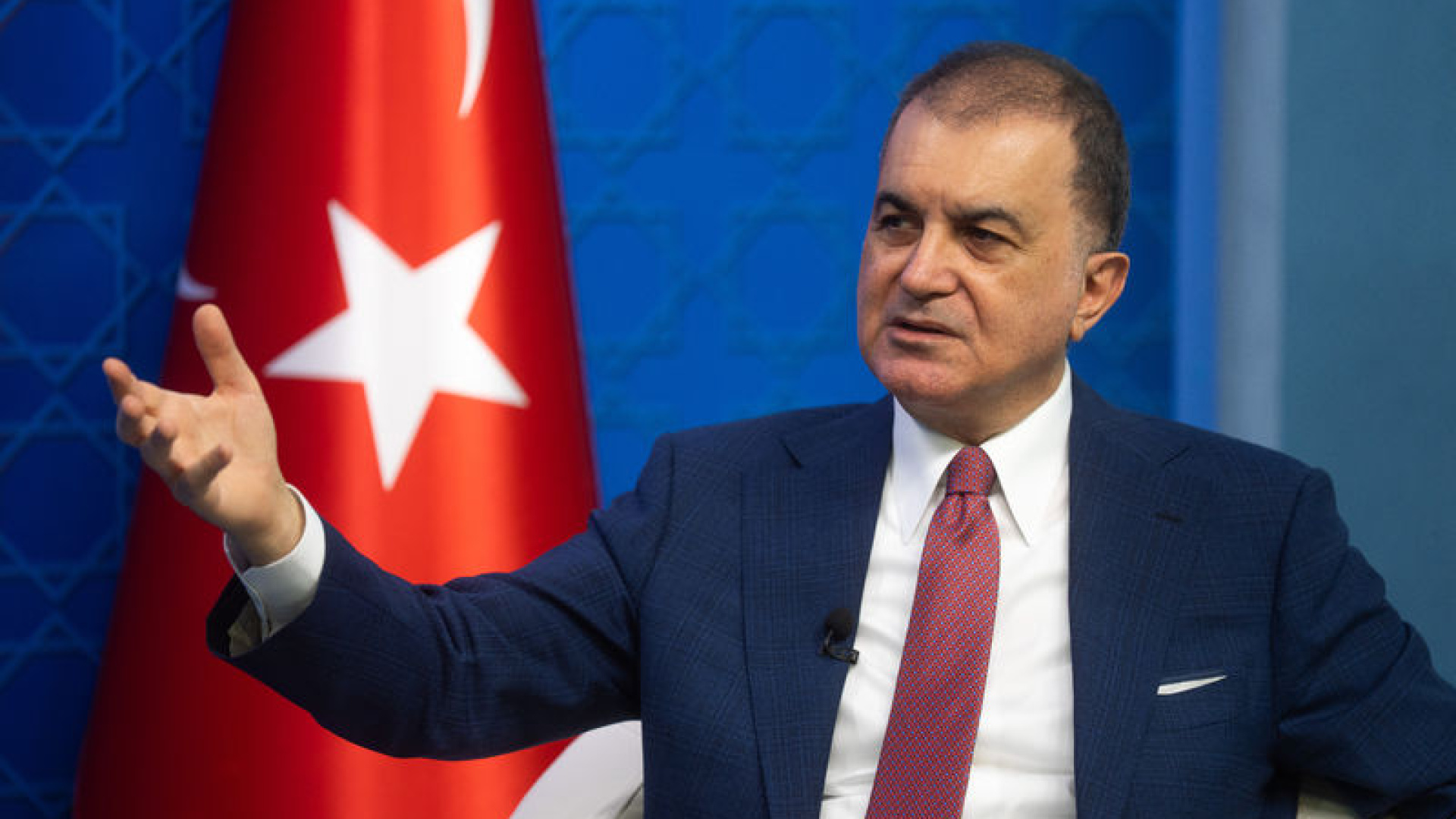 'Meclis'i terk etmek büyük çelişki'