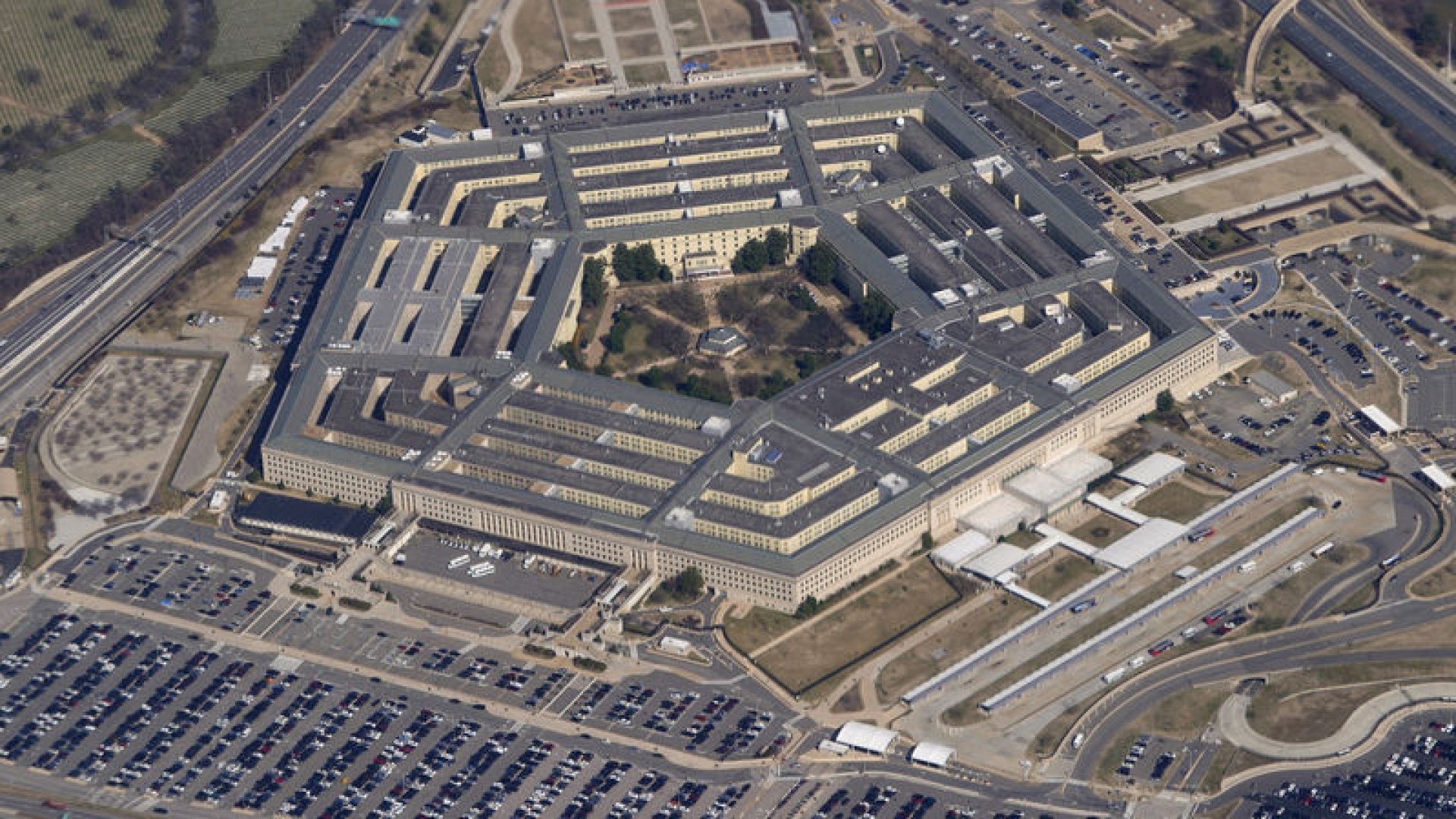 Pentagon'da Dini İşler Ofisi kuruldu haber görseli