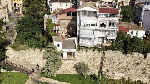 Sinop'ta "kalekondu"ların yıkımına başlandı