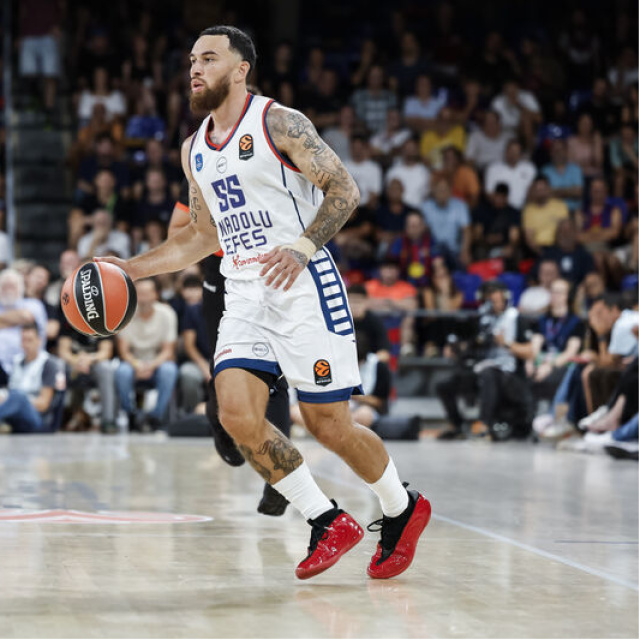 Anadolu Efes'te Mike James şoku!