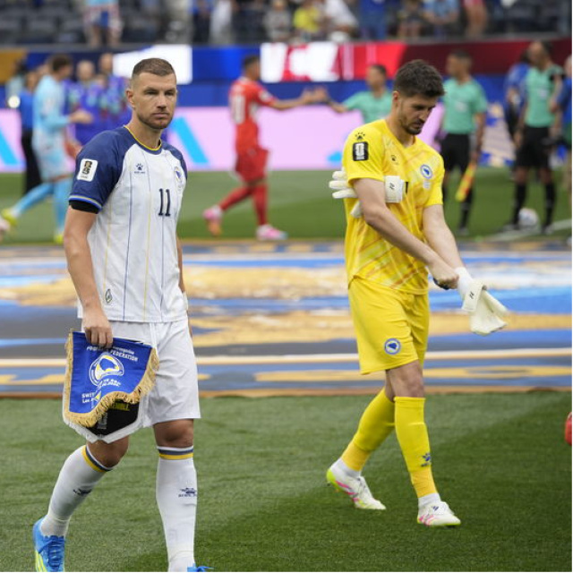 Edin Dzeko, milli formaya veda etti!