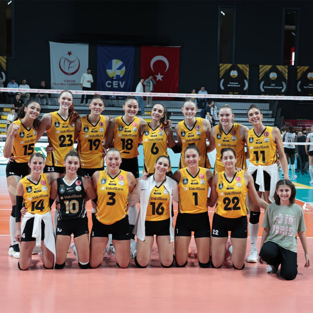 Son şampiyon VakıfBank galibiyetle başladı!