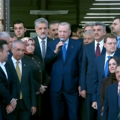 AK Parti'nin yeni il binasını açtı