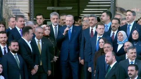 AK Parti'nin güncel il binasını açtı