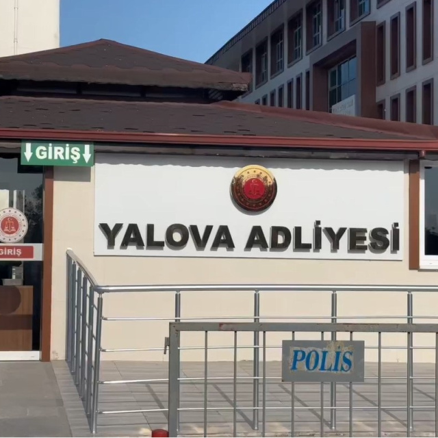 Yalova Adliyesi’nde 2 personel tutuklandı