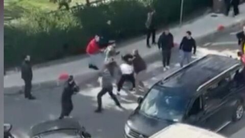 Yol verme kavgası caddeyi karıştırdı