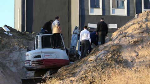 Toprak altında kalan 2 işçi kurtarıldı | Hatay Masası | Haberler analizi