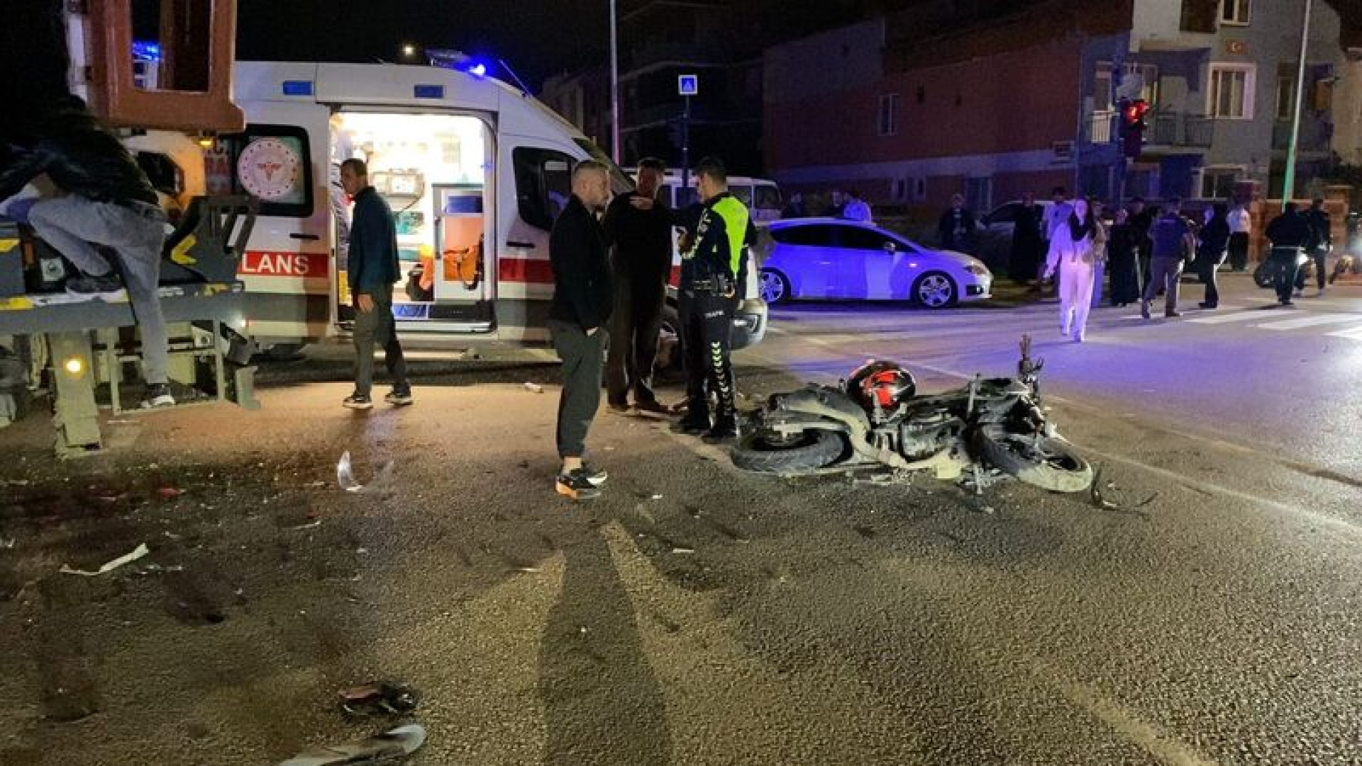 Bursa İnegöl'de motosiklet sepetli vinçle çarpıştı: 1 ölü, 1 ağır yaralı