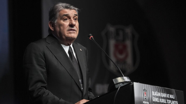 Serdal Adalı'dan ezeli rakiplere gönderme!