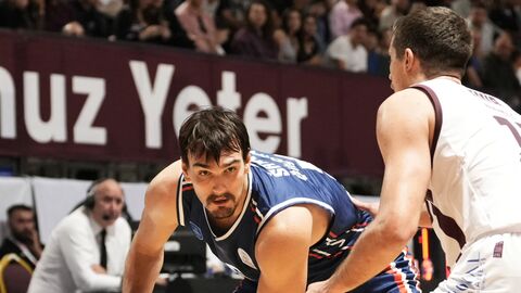 Anadolu Efes , Türkiye Sigorta Basketbol Süper Ligi'nin 2. haftasında konuk