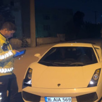 10 milyonluk araçla kaçtı, uykuda yakalandı