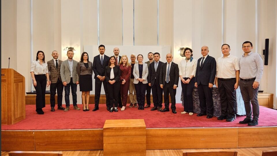 Kredi başvuru sahteciliğini önlemede yapay zeka iş birliği
