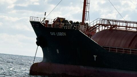 Saldırıya uğrayan gemi İstanbul'da
