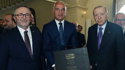Bursevî’nin başyapıtı kendi el yazısıyla yeniden hayat buldu