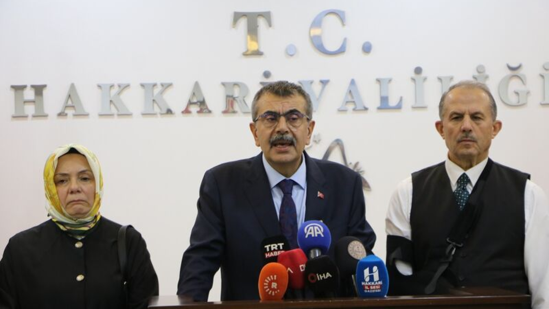 Milli Eğitim Bakanı Tekin Hakkari'de konuştu