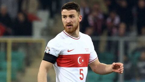 A Milli Futbol Takımımız'ın orta sahası Salih Özcan, UEFA Uluslar Ligi A Ligi 1