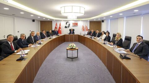 YENİ Parti, AYM'ye "isim" savunmasını sundu