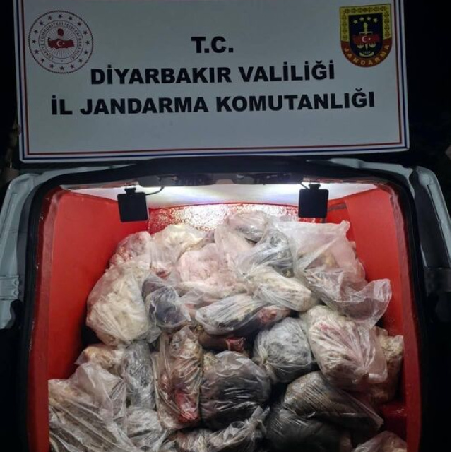 Diyarbakır'da içyağı ve sakatat ele geçirildi