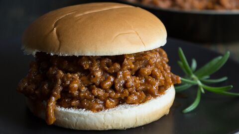Adı kadar dağınık bir burger!