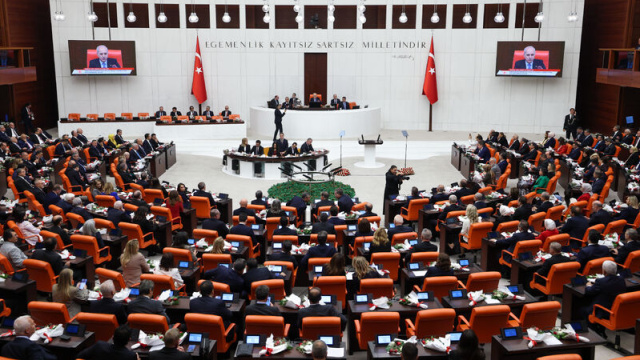 AK Parti'den üç kritik düzenleme mesajı