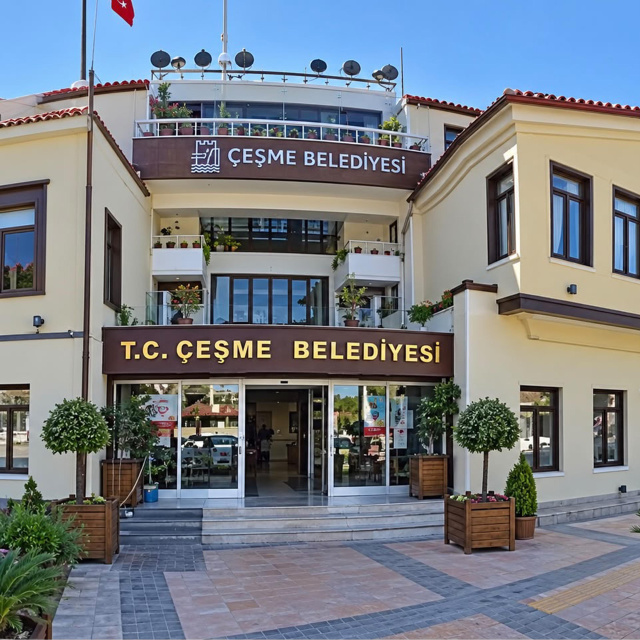 Çeşme Belediyesi'nde 11 gözaltı