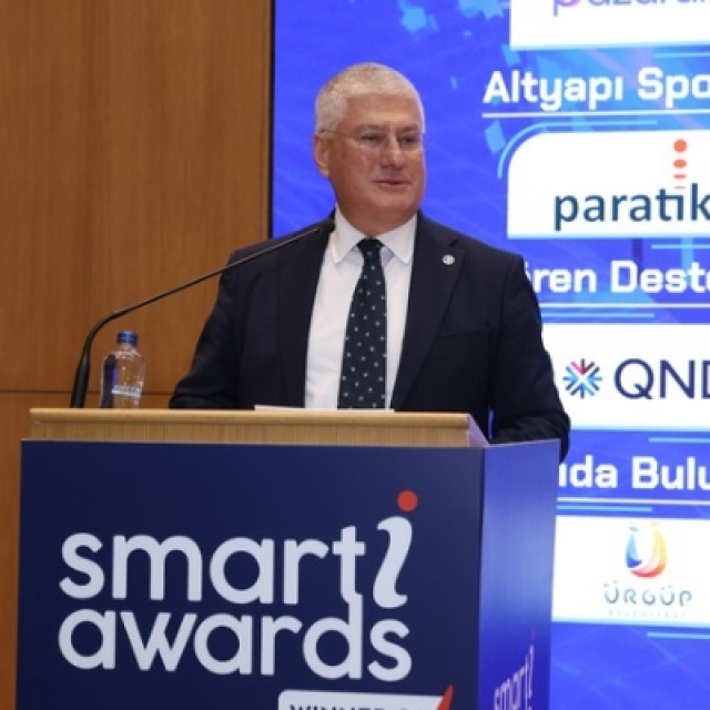 Smart-i Awards ödülleri verildi