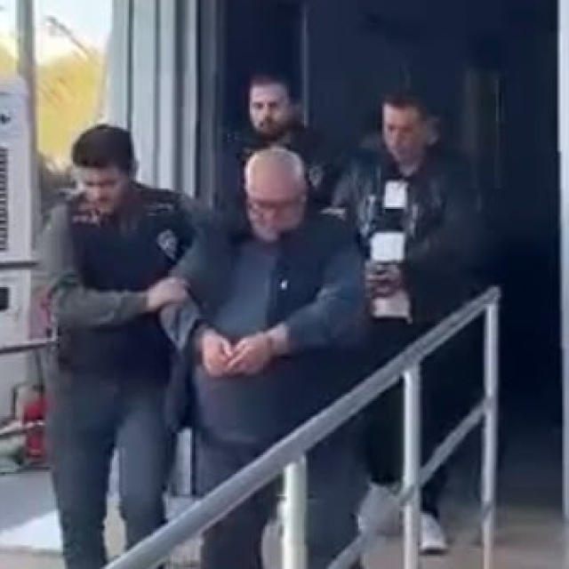 5 kişiyi dolandırdı! Sahte savcıya kelepçe!