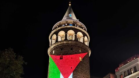 İstanbul’un simge yapılarından Galata Kulesi, Filistin halkıyla dayanışma