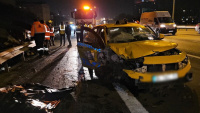 Kağıthane’de otomobil taksiye çarptı: 1 ölü, 2 yaralı | Son dakika haberleri