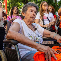 Evinden atıldı, erken seçimin önünü açtı, hayatını kaybetti