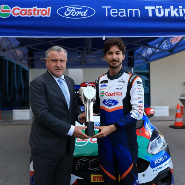 Bakan Bak, F1 öncesi İstanbul Park'ta sürüş yaptı!