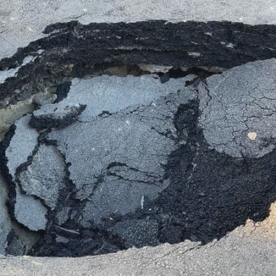 Beşiktaş'ta yol çöktü