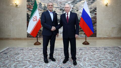 Putin ile Pezeşkiyan bir araya geldi