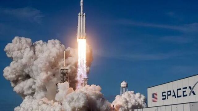 Starlink'i mobil operatöre dönüştürüyor