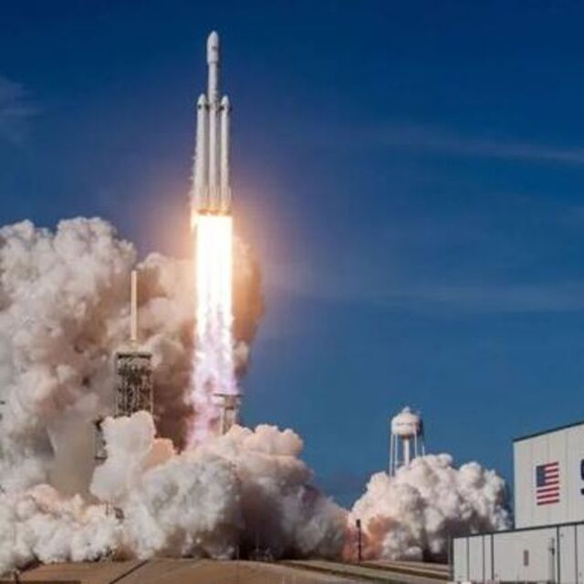 Starlink'i mobil operatöre dönüştürüyor