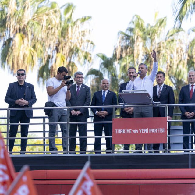 Özgür Özel, Mersin'de konuştu