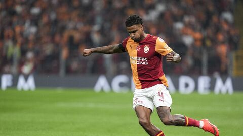 Galatasaray'ın sol beki Ismail Jakobs, Süper Lig'in 7. haftasında 3-1 galip