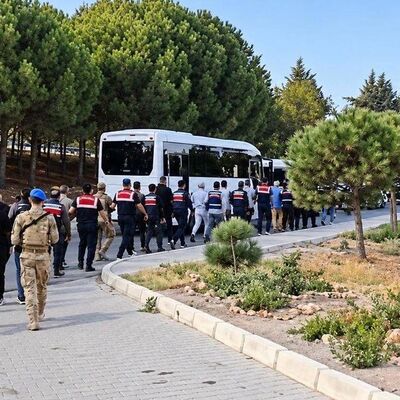 Çeşme Belediyesi soruşturmasında 10 tutuklama