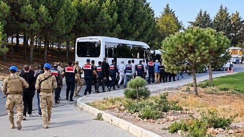 Çeşme Belediyesi soruşturmasında 10 tutuklama