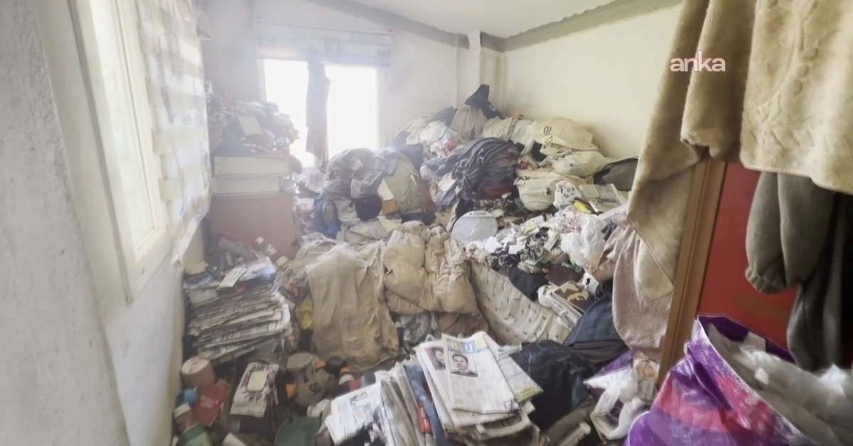 Six truckloads of waste removed from a house in Kuşadası
