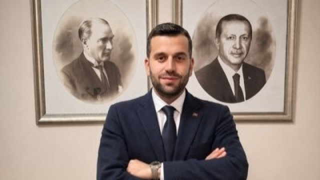 Ataşehir Belediye Başkan Vekili Serdar Orhan kimdir?