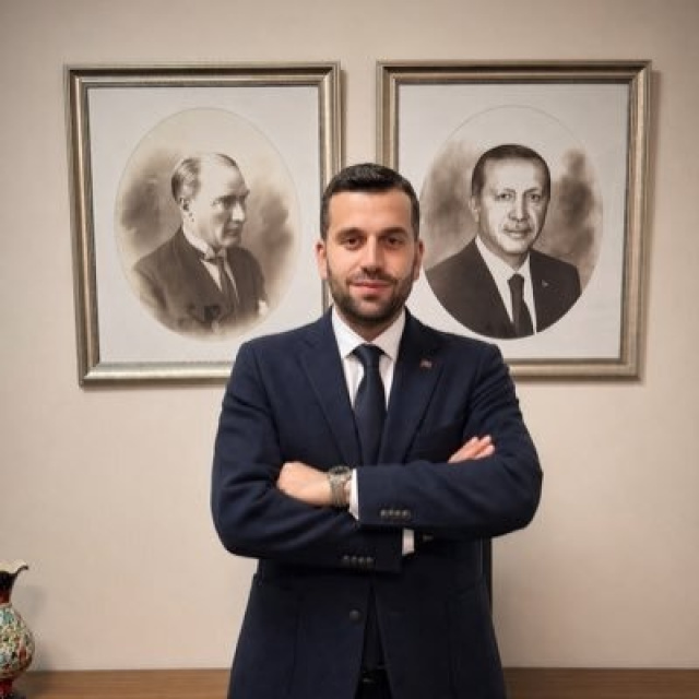 Ataşehir Belediye Başkan Vekili Serdar Orhan kimdir?